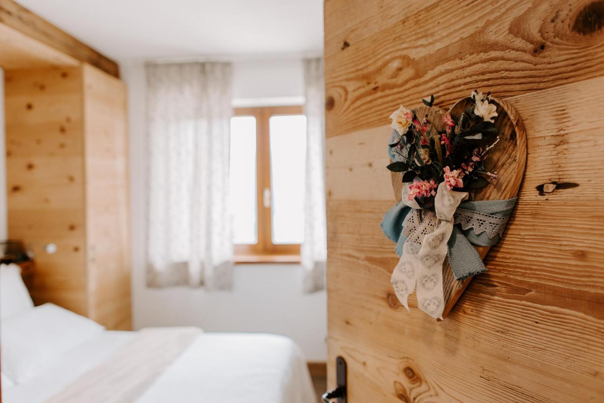 Fra Rose E Mughi Bed and Breakfast Domegge di Cadore Eksteriør billede