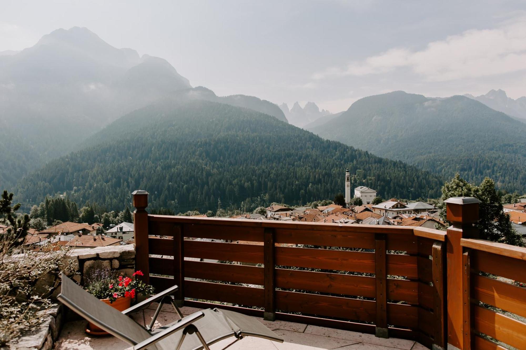 Fra Rose E Mughi Bed and Breakfast Domegge di Cadore Eksteriør billede