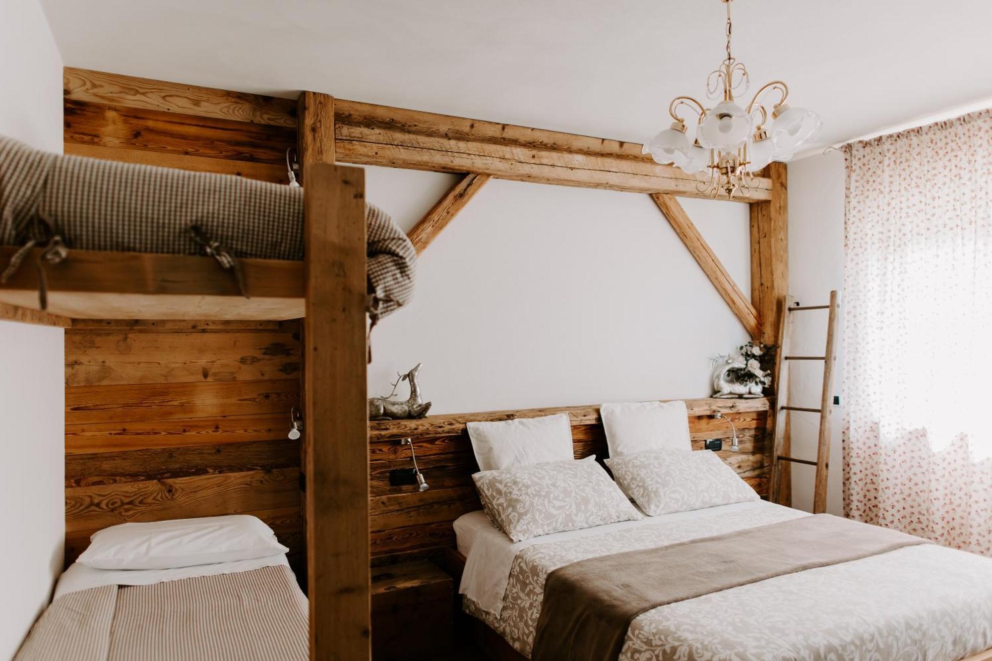 Fra Rose E Mughi Bed and Breakfast Domegge di Cadore Eksteriør billede